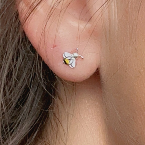 14k Gold Vermeil Enamel Bee Studs - Picture 3 of 11